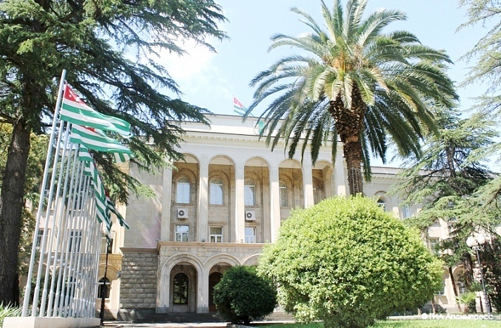 Президент подписал Закон "О внесении изменений в Закон Республики Абхазия "О налоге на добавленную стоимость"